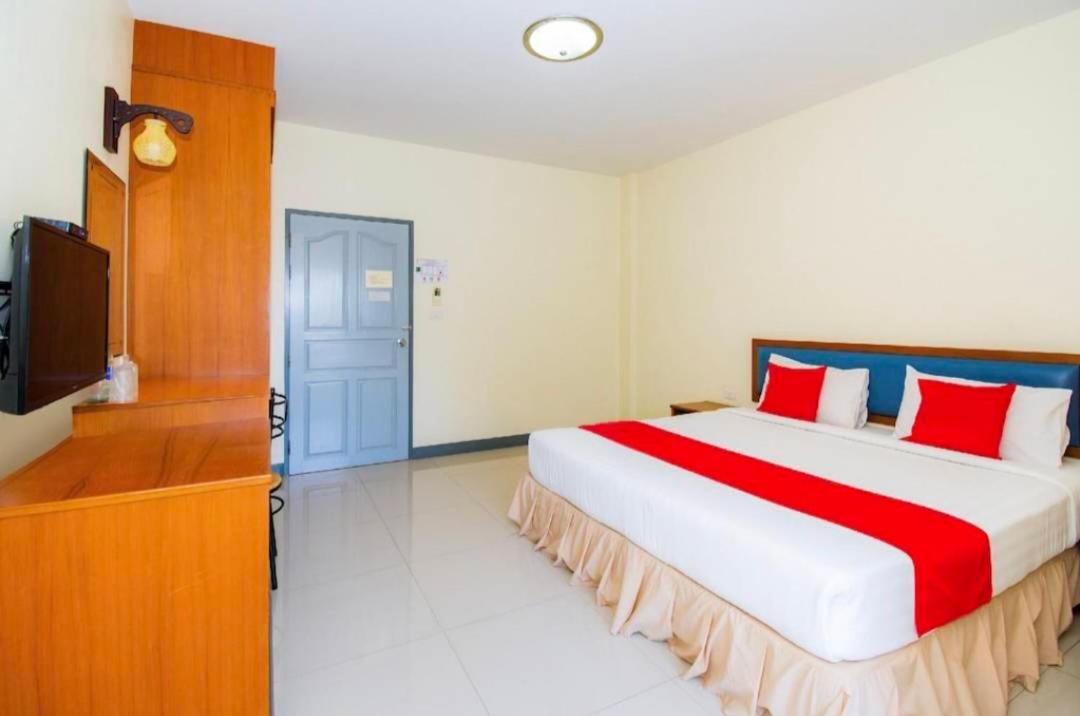 Baan Poemsuk Huahin Hotel Екстериор снимка